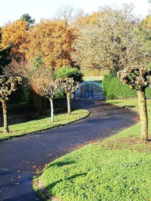 Gites De Le Camus Chevanceaux Exterior photo